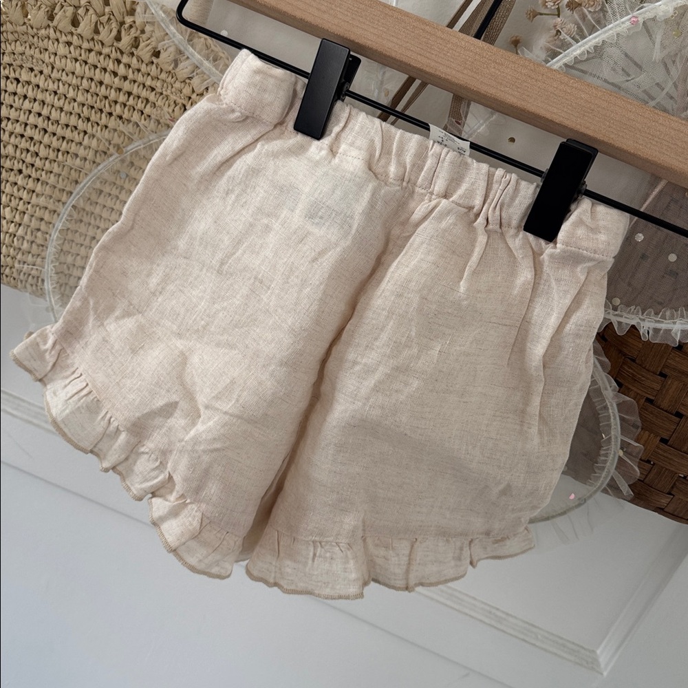 Cream Ruffle Linen Shorts - Picture 4 of 6